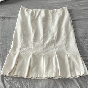 Evelyn White Pleated Hem Skirt
